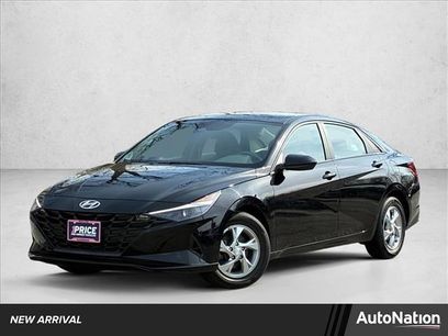 Certified 2023 Hyundai Elantra SE w/ Preferred Accessory Package