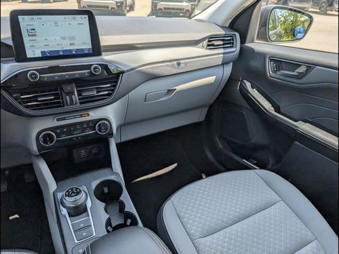 Used 2025 Ford Escape Active FWD image 9