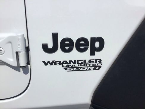 Used 2021 Jeep Wrangler Unlimited Sport AWD/4WD image 29