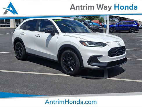 Used 2024 Honda HR-V Sport image 1