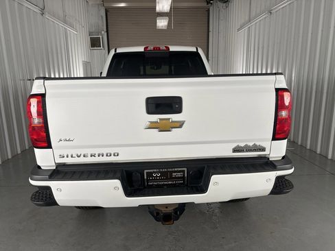 Used 2017 Chevrolet Silverado 2500 High Country w/ Duramax Plus Package image 7