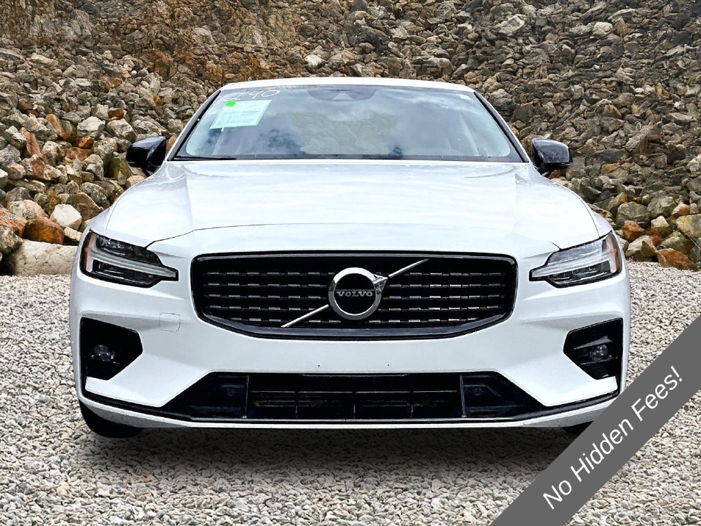 Used 2021 Volvo S60 T5 Momentum AWD/4WD image 3