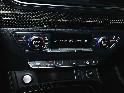 Used 2023 Audi SQ5 Premium Plus w/ Premium Plus Package image 43