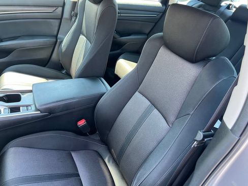 Used 2018 Honda Accord EX image 13