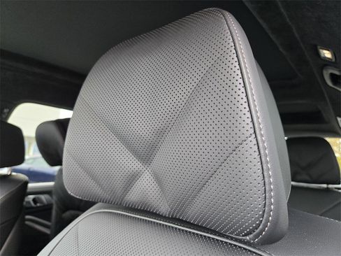 New 2026 BMW X7 xDrive40i w/ M Sport Package image 17