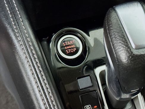 Used 2019 Nissan Kicks SV image 25