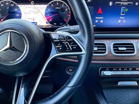 Used 2025 Mercedes-Benz GLE 350 4MATIC image 29