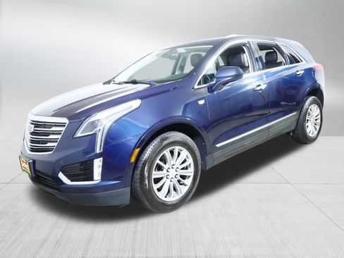 Used 2017 Cadillac XT5 Luxury image 3