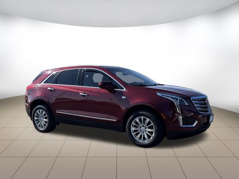 Used 2017 Cadillac XT5 FWD image 1