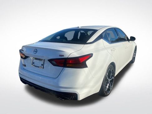 Used 2024 Nissan Altima 2.5 SR image 7