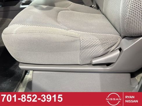 Certified 2018 Nissan Frontier SV w/ Value Truck Package AWD/4WD image 36