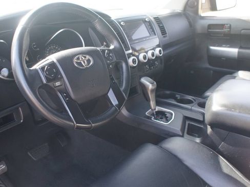 Used 2022 Toyota Sequoia TRD Pro AWD/4WD image 17