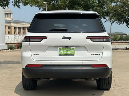 Used 2024 Jeep Grand Cherokee L Limited w/ Black Appearance Package AWD/4WD image 4