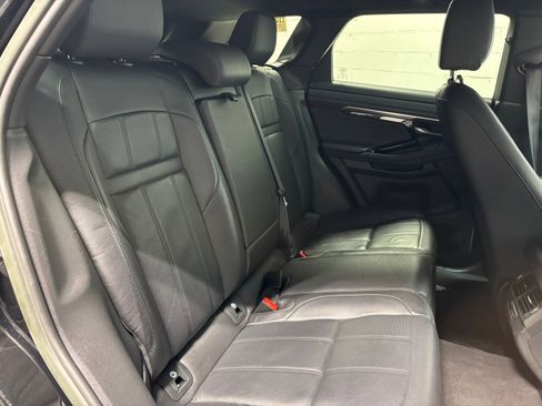 Used 2023 Land Rover Range Rover Evoque R-Dynamic SE AWD/4WD image 38
