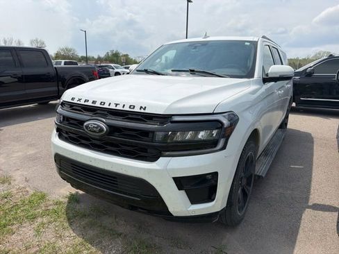 Used 2022 Ford Expedition Max Limited AWD/4WD image 3