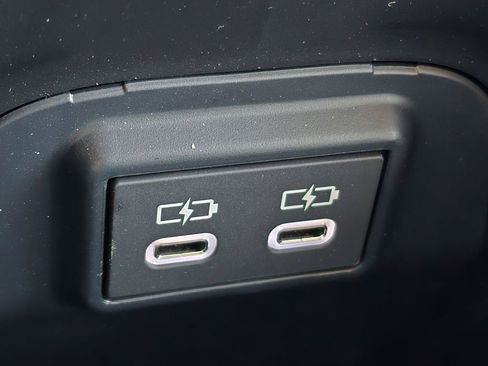 Used 2025 Toyota RAV4 XLE Premium image 45