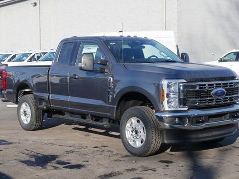 New 2026 Ford F250 XLT w/ FX4 Off-Road Package image 5
