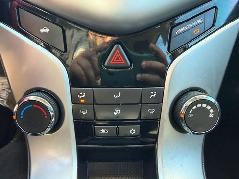 Used 2015 Chevrolet Cruze LT FWD image 21