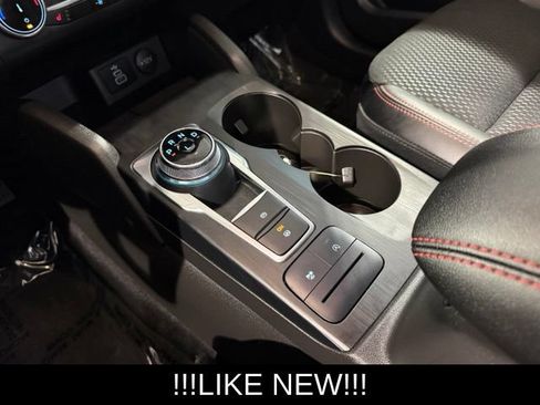 Used 2025 Ford Escape ST-Line Select AWD/4WD image 18