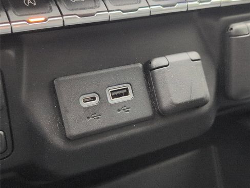 Used 2020 Chevrolet Silverado 1500 RST image 28