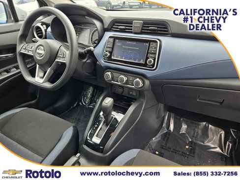 Used 2025 Nissan Versa SV FWD image 9
