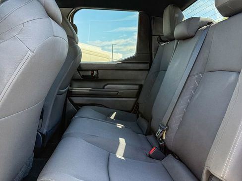 Used 2024 Toyota Tacoma SR5 AWD/4WD image 18