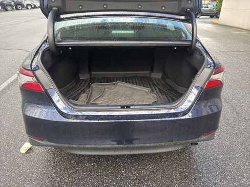 Used 2022 Toyota Camry LE image 7