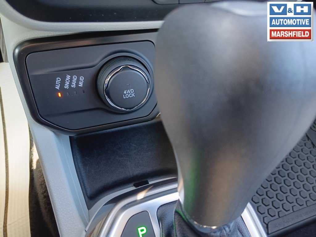 Used 2022 Jeep Renegade Latitude w/ Convenience Group AWD/4WD image 16