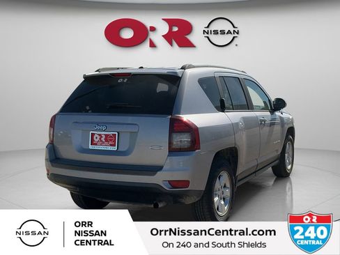 Used 2016 Jeep Compass Latitude image 5