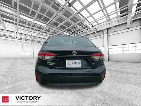 Used 2026 Toyota Corolla LE w/ LE Premium Package image 4