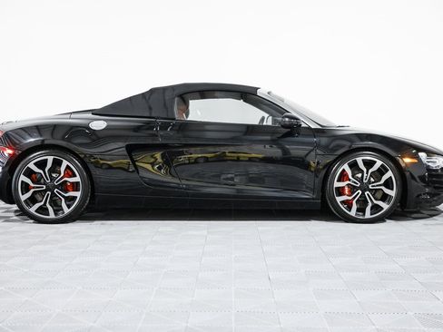 Used 2011 Audi R8 V8 image 2