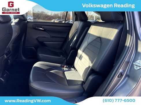 Used 2024 Toyota Highlander XLE image 31