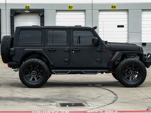 Used 2020 Jeep Wrangler Unlimited Sport S AWD/4WD image 19
