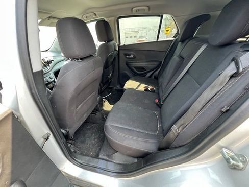 Used 2019 Chevrolet Trax LS w/ Tint and Cruise Package AWD/4WD image 4