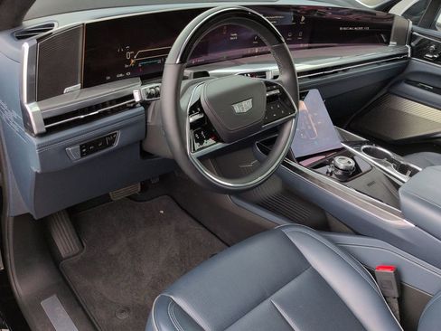 Certified 2025 Cadillac Escalade IQ Sport 2 AWD/4WD image 10