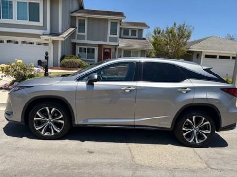 Used 2022 Lexus RX 450h AWD w/ Premium Package image 5