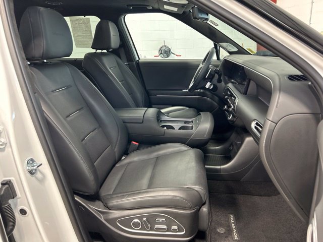 Used 2026 Hyundai Palisade Calligraphy AWD/4WD image 12