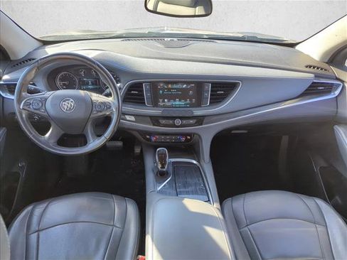 Used 2019 Buick Enclave Essence image 14