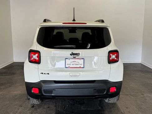 Used 2018 Jeep Renegade Altitude AWD/4WD image 5