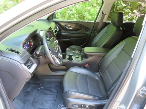 Used 2024 GMC Terrain SLT w/ Infotainment Package II AWD/4WD image 26