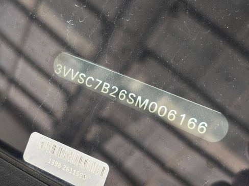 Used 2025 Volkswagen Taos SE FWD image 30