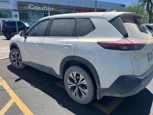 Certified 2023 Nissan Rogue SV FWD image 5