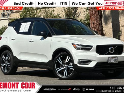 Used 2019 Volvo XC40 T5 R-Design AWD/4WD image 1