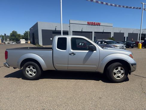 Used 2005 Nissan Frontier SE w/ (P01) Power Pkg RWD image 4