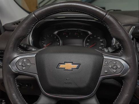 Used 2019 Chevrolet Traverse LT w/ LT Premium Package AWD/4WD image 12