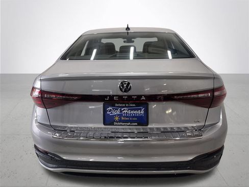 New 2026 Volkswagen Jetta SE FWD image 11