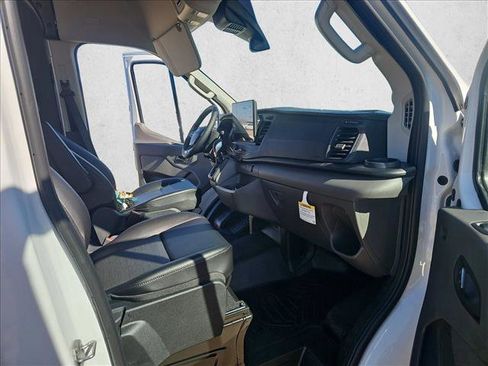 New 2026 Ford Transit 250 148 Medium Roof w/ Load Area Protection Package image 17