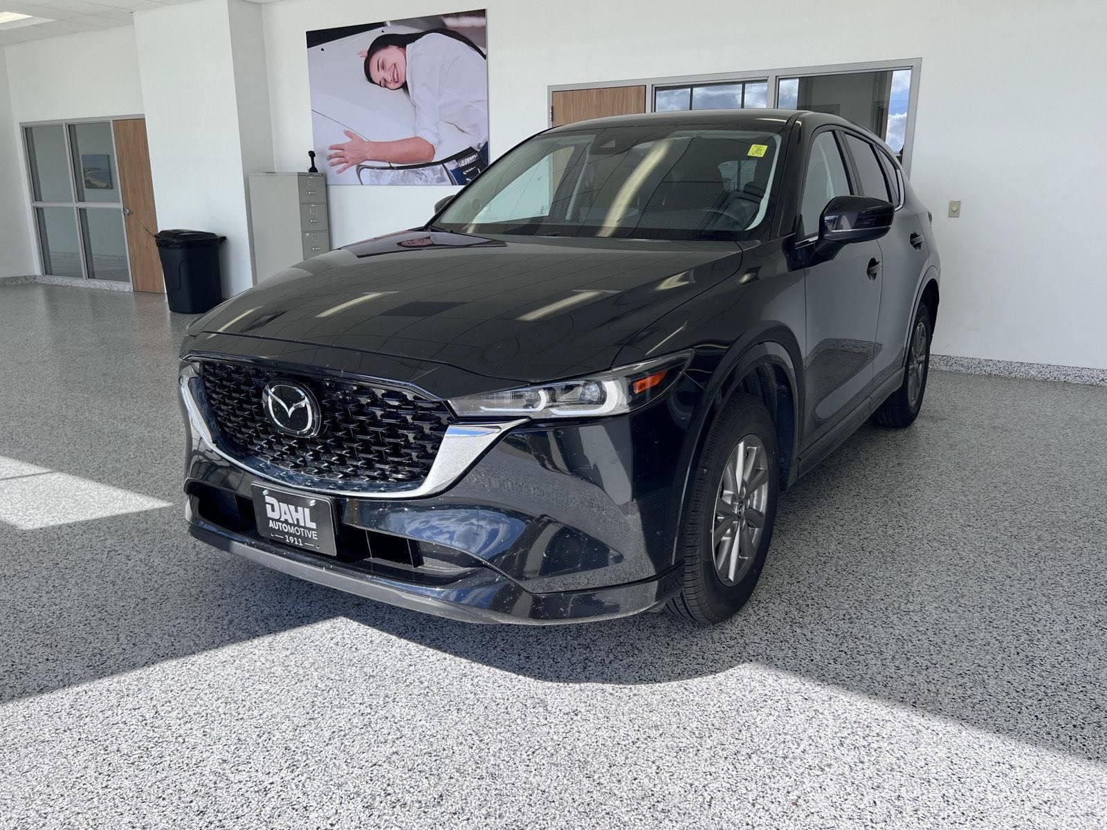 Used 2025 MAZDA CX-5 AWD 2.5 S w/ Select Package image 3