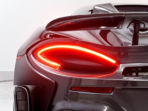 Used 2019 McLaren 600LT RWD image 42