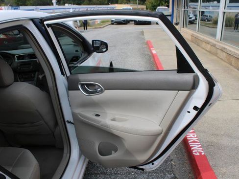 Used 2013 Nissan Sentra S image 21